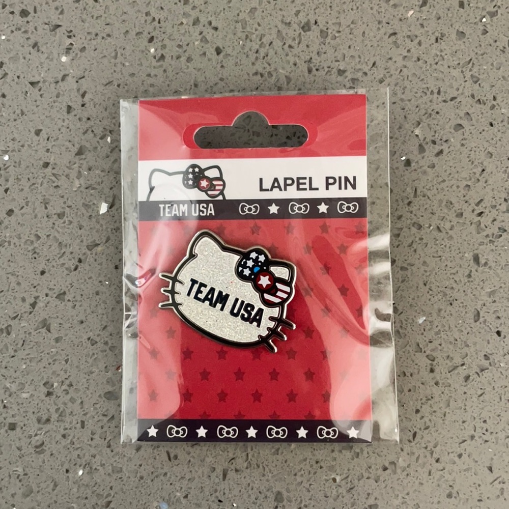 Hello Kitty & TEAM USA pin!